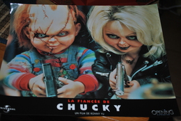 Rare Affichette Film La Fiancée De Chucky  Format 21x30 Cm - Affiches & Posters