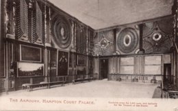 CPA   ANGLETERRE---THE ARMOURY, HAMPTON COURT PALACE - Middlesex