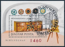 O 1981 Bélyegnap Blokk 'A Magyar Posta Ajándéka' Küldöttközgyűlés Bélyegzéssel (7.000) - Other & Unclassified