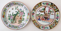 2 Db Távol-keleti Motívumos Porcelán Tányér, Kézzel Festett, Jelzés Nélkül, Kis Kopásokkal, D: 26 Cm - Andere & Zonder Classificatie