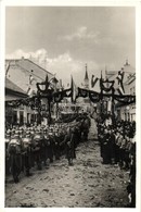 T2 1938 Losonc, Lucenec; Bevonulás, Díszkapu / Entry Of The Hungarian Troops, Decorated Gate + 1938 Losonc Visszatért So - Unclassified