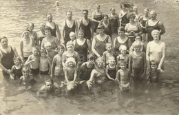 T2/T3 1928 Lovran, Laurana, Lovrana; Fürdőzők Csoportképe / Bathing People. Photo (EK) - Unclassified