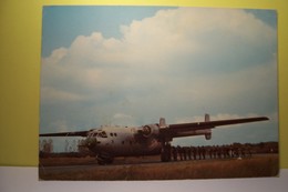 PARACHUTISME  - MILITARIA - Embarquement  NORD 2501 - Parachutting