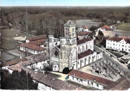 40 - BUGLOISE : L'Eglise - Jolie CPSM Dentelée Colorisée Grand Format - Landes - Autres & Non Classés