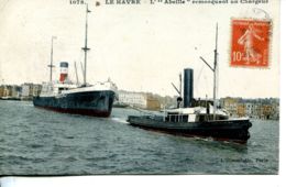 N°68262 -cpa Le Havre -l"'abeille" Reporquant Un Chargeur- - Schlepper