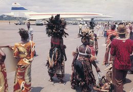 Gabon - Libreville - Airport - Woman - Femme - Gabun