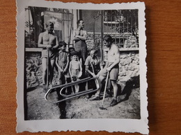 Delcampe - WW2 GUERRE 39 45 ORLY OFFICIERS AVIATEURS ALLEMANDS VILLA 11  GRUPPE WINKLER ENFANTS FRANCAIS GROS PLAN  ARR. CRETEIL - Orly