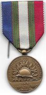 Médaille De L' Union Nationale Des Combattants ( Unis Comme Au Front - A Bien Mérité De L'U.N.C. ) - Francia