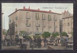 Delcampe - CPA 26 - NYONS - Place Carnot ( 2ème Vue ) - SUPERBE PLAN CENTRE VILLAGE TB ANIMATION  Marché Grains ? Patates ? - Nyons
