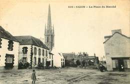 FINISTERE  SIZUN  La Place Du Marché - Sizun