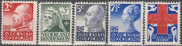 NETHERLANDS..1927..Michel # 196 B,197 A, 198 A, 199 B, 200 A...MLH...MiCV - 72 Euro.. - Nuovi