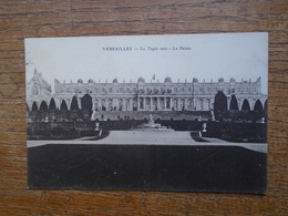 Versailles , Le Tapis Vert , Le Palais - Versailles (Château)