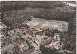 Creutzwald Vue Aérienne Sur L'Hôpital Et Le Terrain Des Sports - Creutzwald