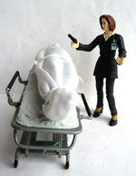 FIGURINES X FILES SCULLY ET MONSTRE SUR TABLE D'OPERATION MAC FARLANE TOYS 1998 - Autres & Non Classés