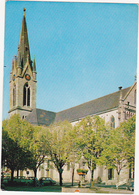 68 - CERNAY (Haut-Rhin) - Eglise Saint-Etienne Et Fontaine / Voitures - Cernay