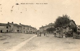 87. CPA. NIEUL.  Place De La Mairie.  Fontaine. 1922. - Nieul