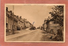 CPA - LALOBBE (08) - Aspect De La Rue Principale Dans Les Années 30 - Otros Municipios