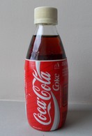 - Ancienne Bouteille En Verre - GRANDE BRETAGNE - COCA COLA - Année 80 - 25cl - Bouteille Jamais Ouverte - - Botellas