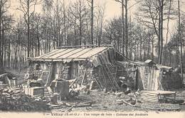 A-19-142 : VELIZY. CABANE DE BUCHERON. METIER DU BOIS ET DE LA FORET. FENDEUR DE BOIS. - Velizy