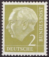 Timbre-poste Gommé Neuf** - Professeur Docteur Theodor Heuss Premier Président Allemand - N° 62A (Yvert) - RFA 1954 - Neufs