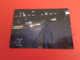 1-25  TRADING CARD TOPPS SERIE TELE X-FILES MULDER SCULLY : N°62 SAISON UNE COLLECTION DE SECRETS - X-Files