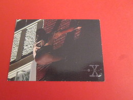 51/75  TRADING CARD TOPPS SERIE TELE X-FILES MULDER SCULLY : N°52 PRODUCTION - X-Files