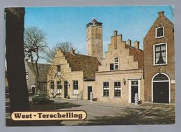 NL.- WEST TERSCHELLING. Vuurtoren. Old Car. - Terschelling