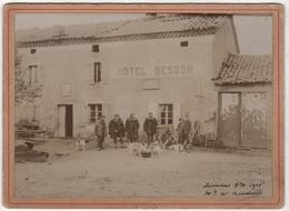 Photo Originale De Cabinet Monseigneur De BOURDEILLE Retour De Chasse Hôtel BESSON 1905 Lieu à Déchiffrer - Lieux