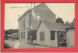 REUGNY LA POSTE CARTE EN ETAT MOYEN - Reugny