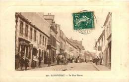 050119 - 29 LANDIVISIAU La Rue Neuve - Commerce Auto Stock PEUGEOT Pneu Le Lion LE FAIVRE Voitures Hôtel LEON Diligence - Landivisiau