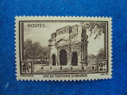 1938-timbre Neuf, Charnière  N° 389       " Arc Triomple D'Orange   "       Cote   0.70       Net   0.25 - Unused Stamps