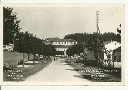 42 - SAINT JUST LA PENDUE / AVENUE DE LA VICTOIRE - Saint Just Saint Rambert