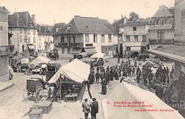 Salies De Béarn      64         Place Du Byàa . Le Marché       (voir Scan) - Salies De Bearn