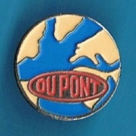 PIN'S //  ** LOGO / DUPONT® / 1930 \ 1960 / INVENTION NOUVEAUX MATÉRIAUX INNOVANTS POUR LE PROGRAMME SPATIAL / APOLLO ** - Espacio