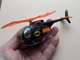 BAT HELICOPTER - Made In ....? > Metal ( Please See Photo For Detail ) Uncleaned *** BATMAN ! - Flugzeuge & Hubschrauber