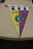 Rare Fanion Lion's Club Quimper 1954 - Andere & Zonder Classificatie