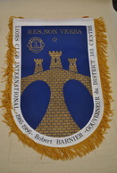 Rare Fanion Lion's Club Robert Barnier Gouverneur 1985-1986 - Otros & Sin Clasificación