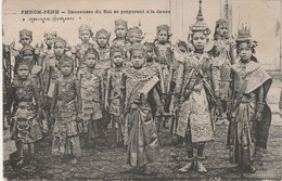 CAMBODGE   CPA  PHNOM-PENH - DANSEUSES DU ROI . - Kambodscha