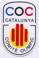 OLYMPIC OLYMPIADE COMMITTEE - COC Catalunya Spain, Sticker Autocollant, D 110 X 70 Mm - Bekleidung, Souvenirs Und Sonstige