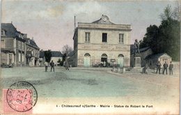 49 - CHATEAUNEUF Sur SARTHE -- Mairie - Statue De Robert Le Fort - Chateauneuf Sur Sarthe