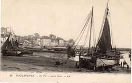 CPA Douarnenez - Le Port à Marée Basse - Douarnenez