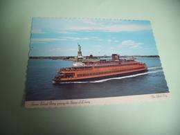 STATEN ISLAND FERRY PASSING THE STATUE OF LIBERTY - Estatua De La Libertad