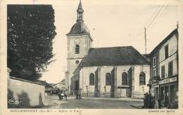 DOULAINCOURT - Eglise Et Place (carte Vendue En L'état). - Doulaincourt