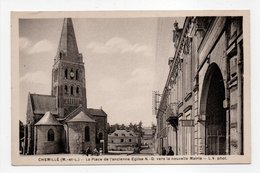 - CPA CHEMILLÉ (49) - La Place De L'ancienne Eglise N.-D. Vers La Nouvelle Mairie - Photo L. V. - - Chemille