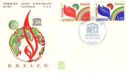 FRANCE Service  56 Et 57 FDC Premier Jour UNESCO Education Science Culture 1 - Lettres & Documents