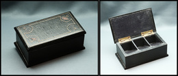 Boîte En Bois Gainé Cuir Bleu Marine, Décor Au Fer Sur Couvercle, 3 Comp.,108x60x35mm. - TB - Stamp Boxes