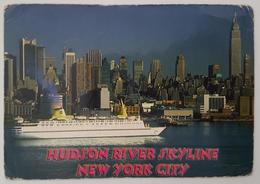 HUDSON RIVER SKYLINE - New York City - Boat - Ocean Liner Cruising -  Vg 1999 Stamp - Hudson River