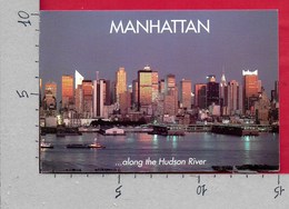 CARTOLINA VG STATI UNITI - NEW YORK - Manhattan Skyline At Dusk Along The Hudson River - 10 X 15 - ANN. 2000 - Panoramic Views