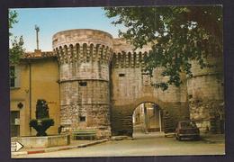 CPSM 84 - PERNES-les-FONTAINES - Porte De VILLENEUVE - TB PLAN + AUTOMOBILE SIMCA - Pernes Les Fontaines