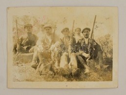 Cca 1930 Bouarada Tunézia, Vadászok Pihenőn / Hunters In Tunesia 6x9 Cm - Autres & Non Classés